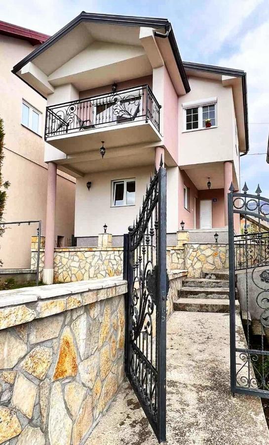 Ema Apartments Πλαβ Εξωτερικό φωτογραφία