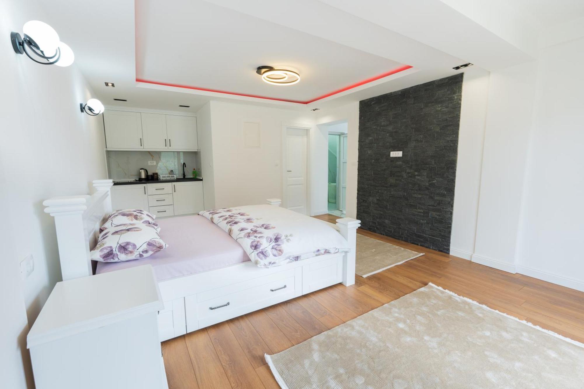 Ema Apartments Πλαβ Εξωτερικό φωτογραφία
