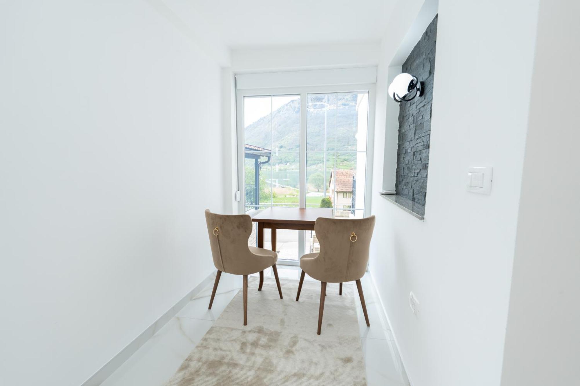 Ema Apartments Πλαβ Εξωτερικό φωτογραφία