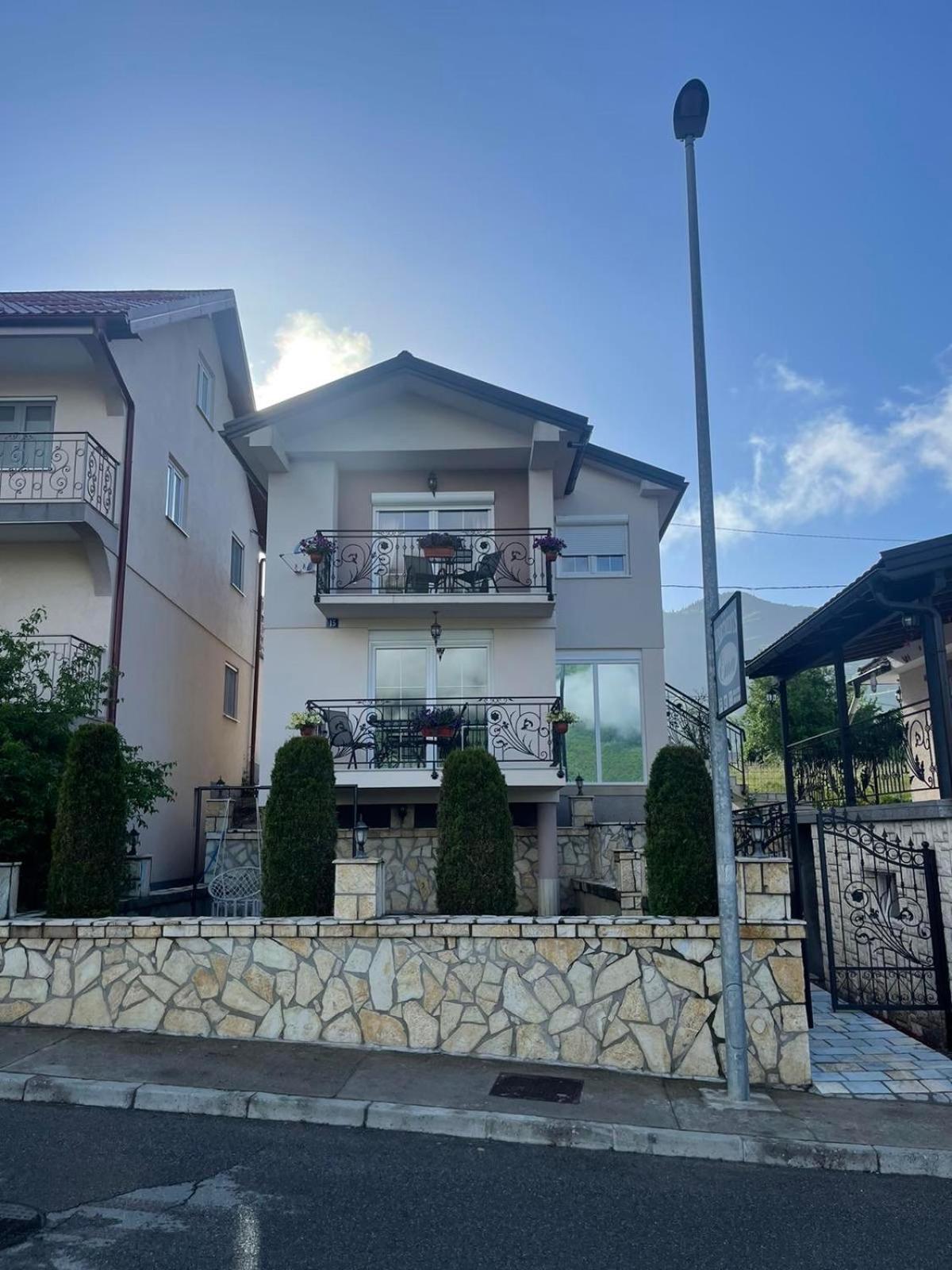 Ema Apartments Πλαβ Εξωτερικό φωτογραφία